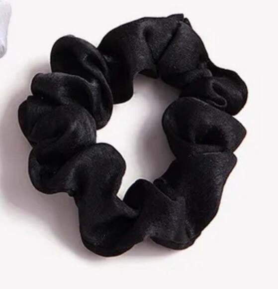 Leopard Print Scrunchie Set of 3 - Picture 5 of 5